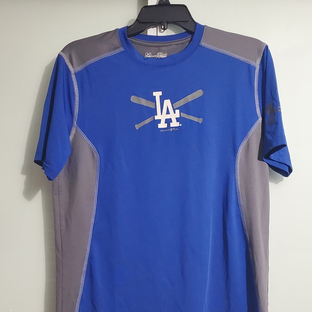 Under Armour Fitted Shirt Sz S EUC
